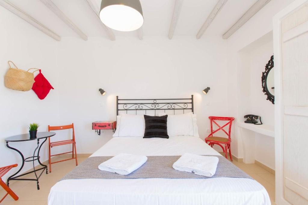 Ampelos Plaka Buitenkant foto